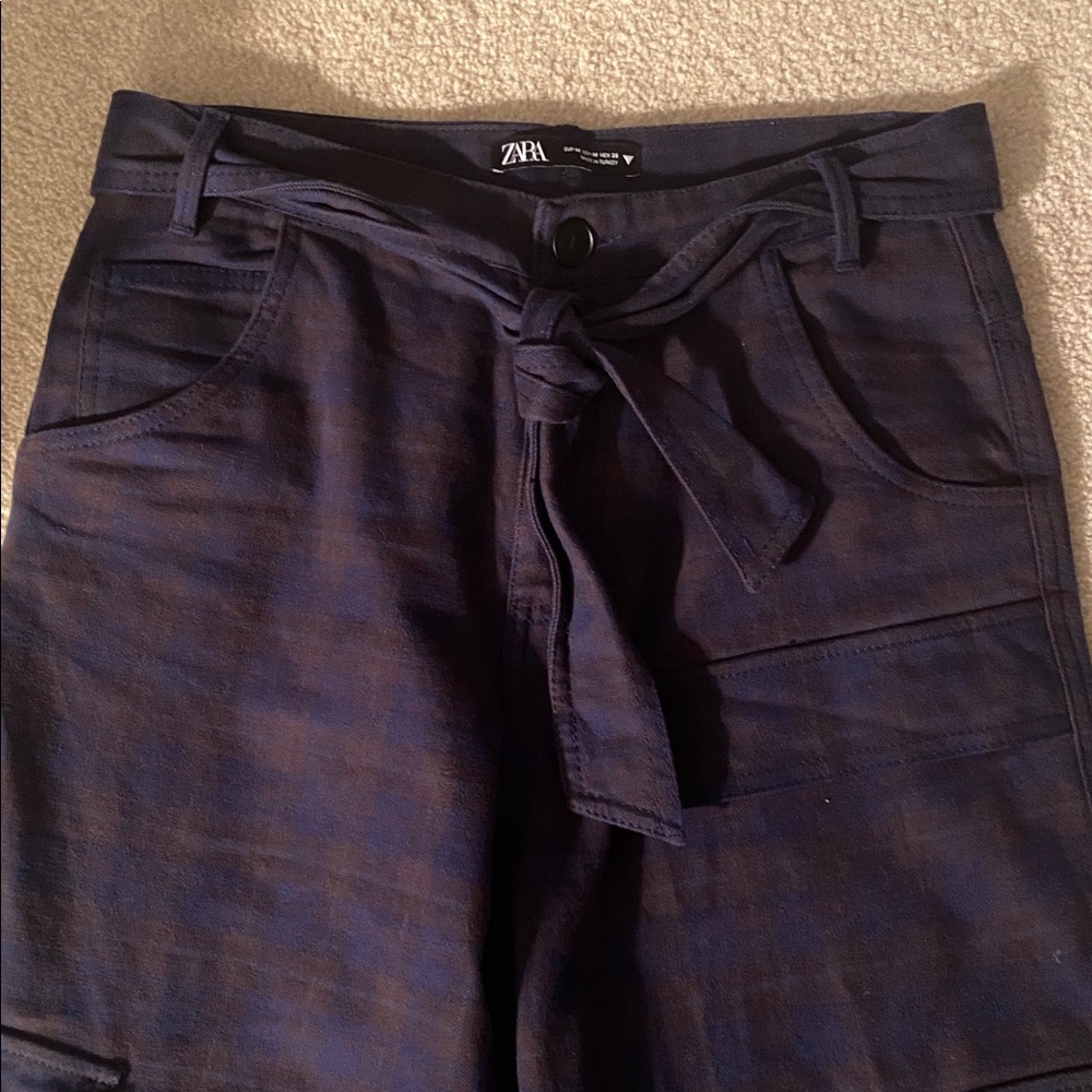 Zara size medium plaid pants cargo pockets and tie belt - Picture 3 of 6